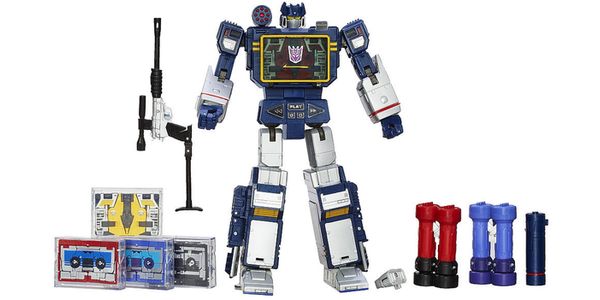 Transformers%20Masterpiece%20-%20Soundwave.jpg