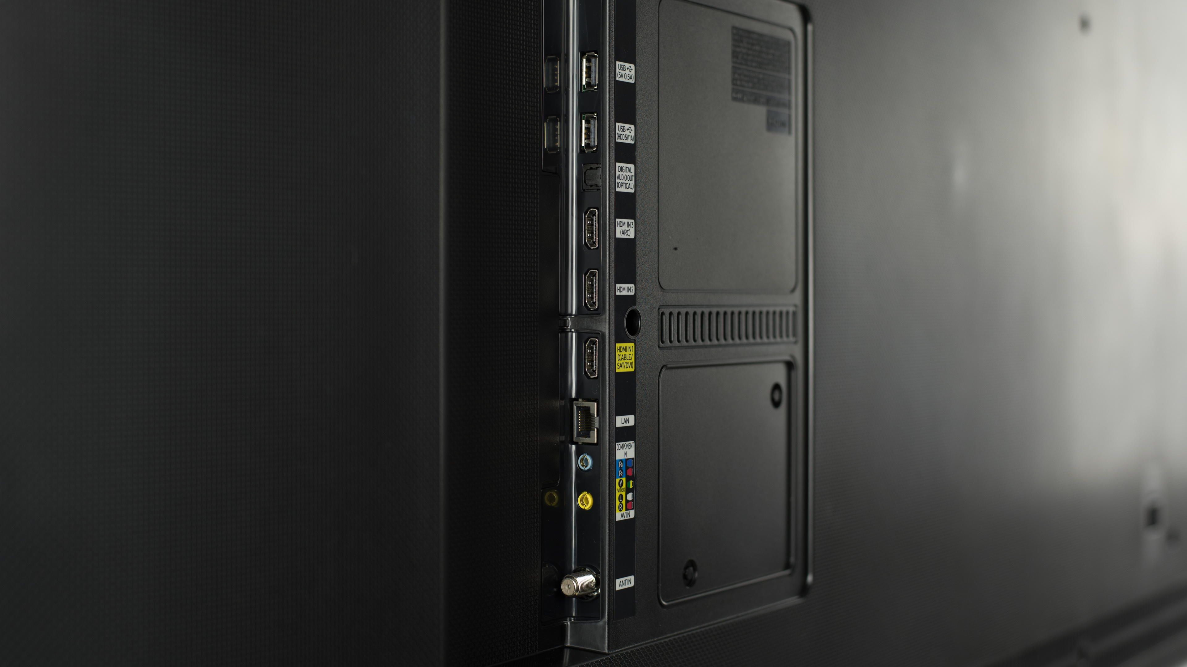 ku6300-inputs-side-large.jpg