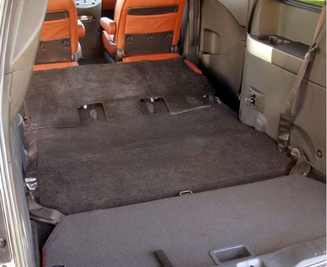 2004_nissan_quest_100006556_m.jpg