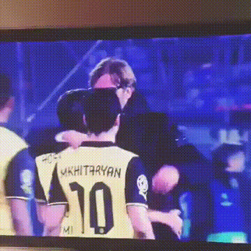 friday_gifdump_518_07.gif