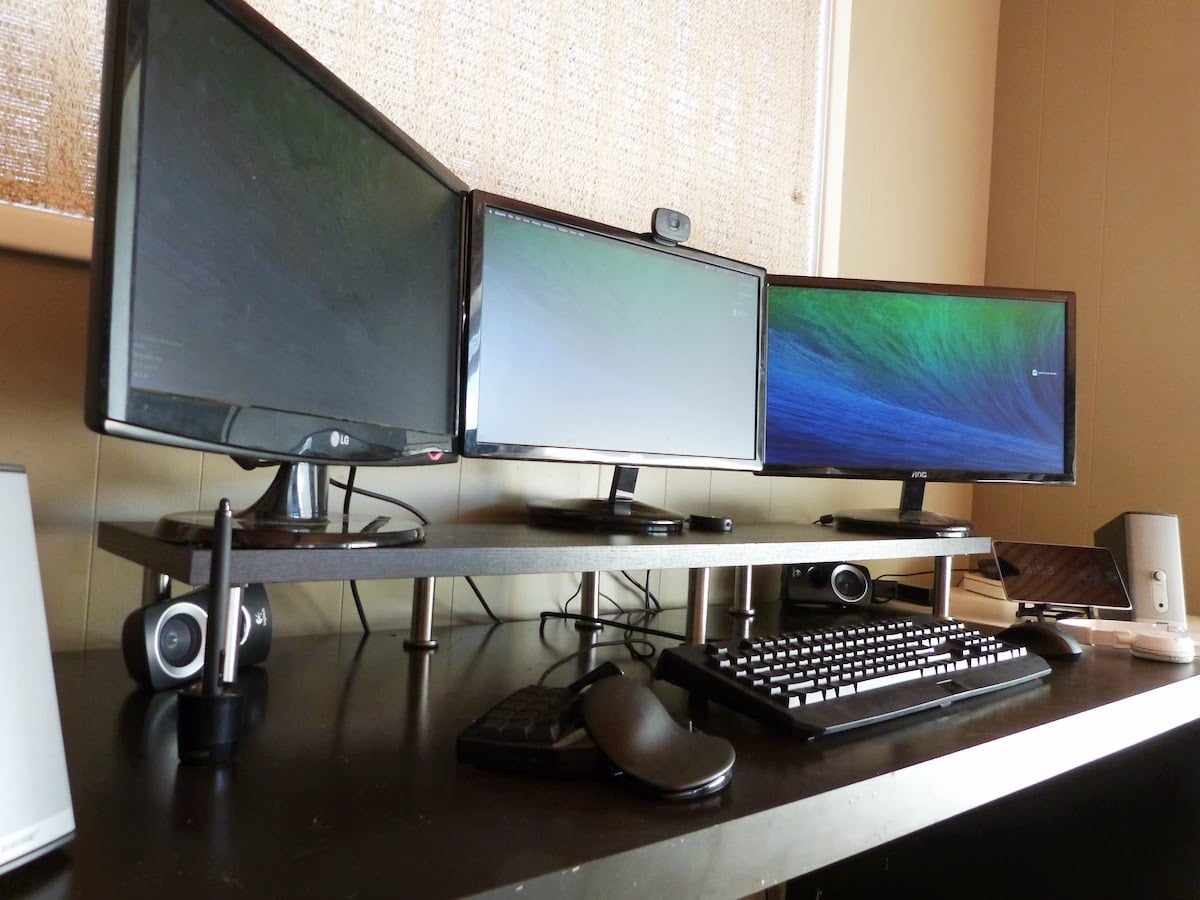 desk2.jpg