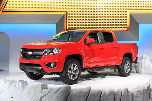 2015-chevrolet-colorado_100446908_m.jpg
