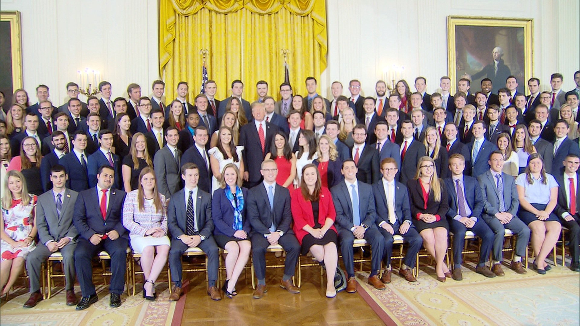 DFhKWiiXgAA_qfG.jpg:large