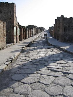 250px-PompeiiStreet.jpg