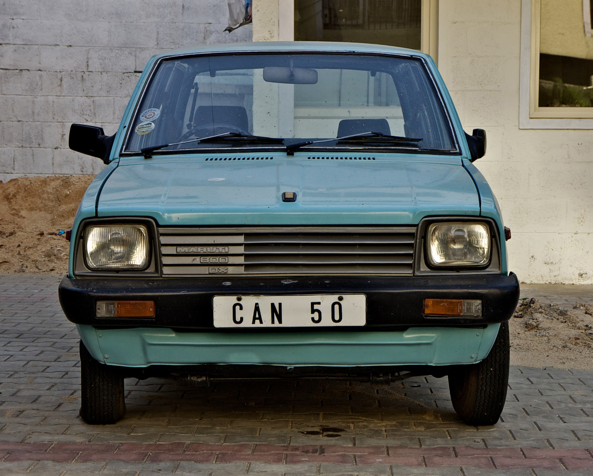 First_gen_Maruti_800.jpg