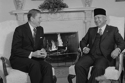 suharto-reagan.jpg