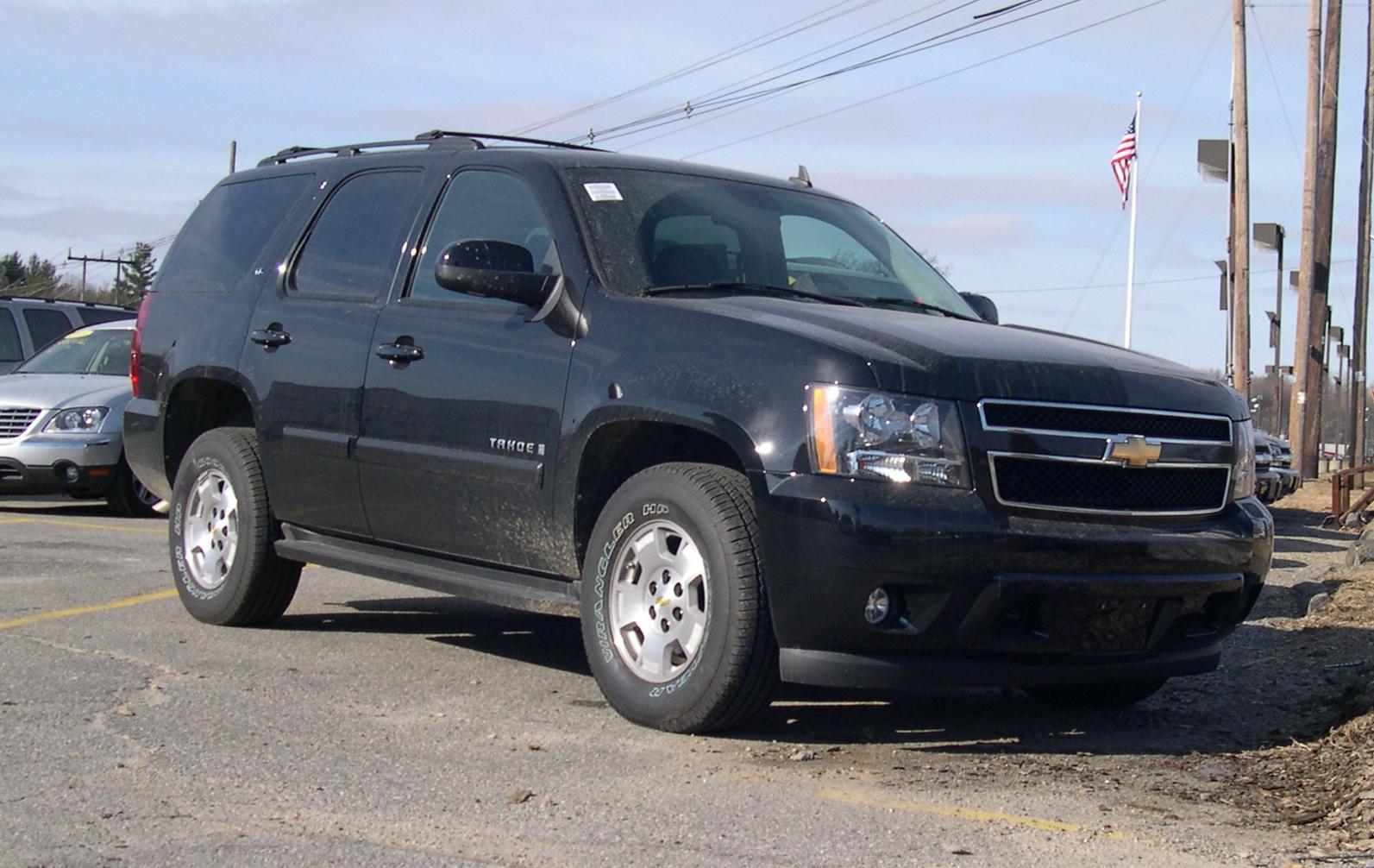 2007_Chevrolet_Tahoe.jpg