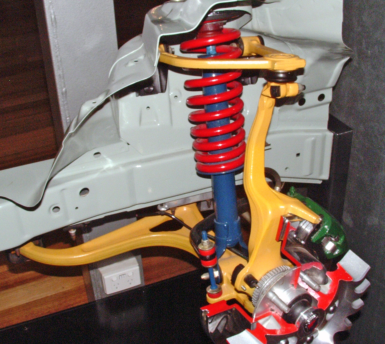 Double_wishbone_suspension.jpg