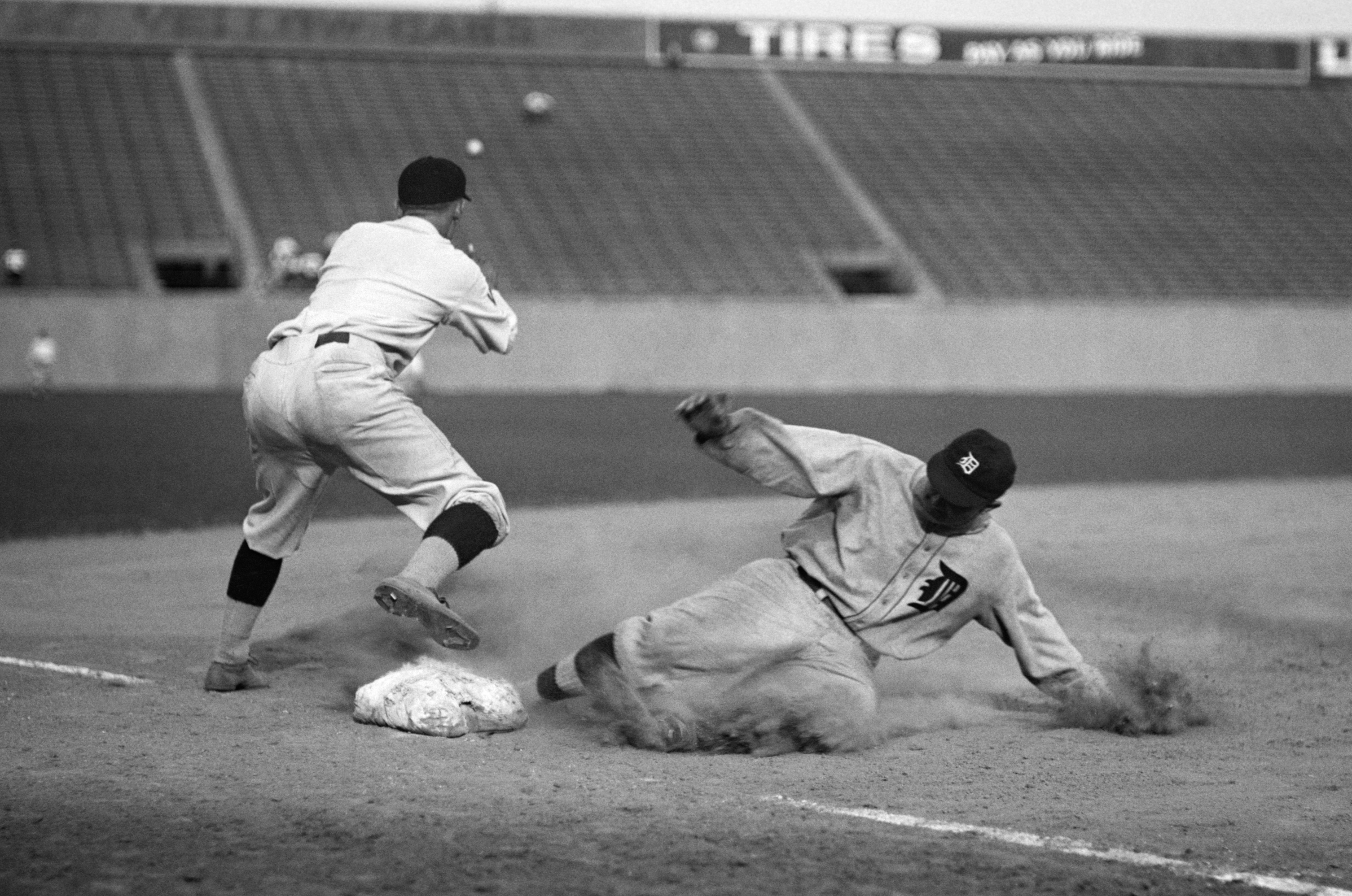 Ty_Cobb_sliding2-edit1.jpg