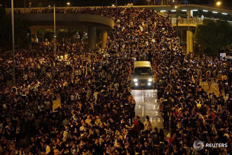 ByuFxpOIEAAQM8R.jpg:large