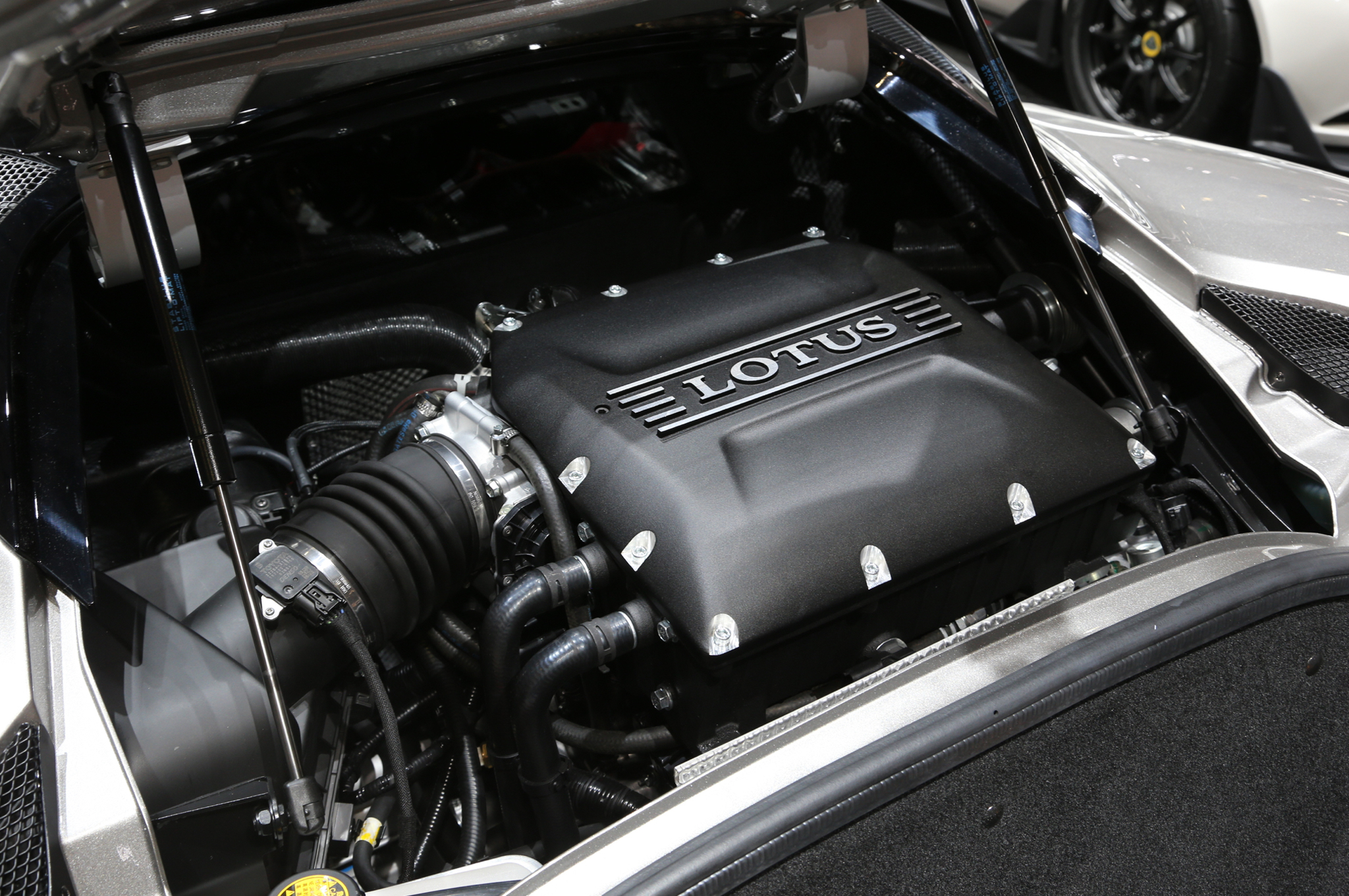 2016-Lotus-Evora-400-engine.jpg