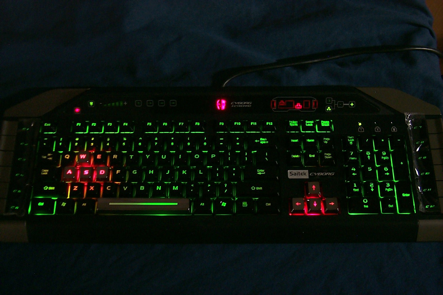 a3843d37_greenred.jpeg