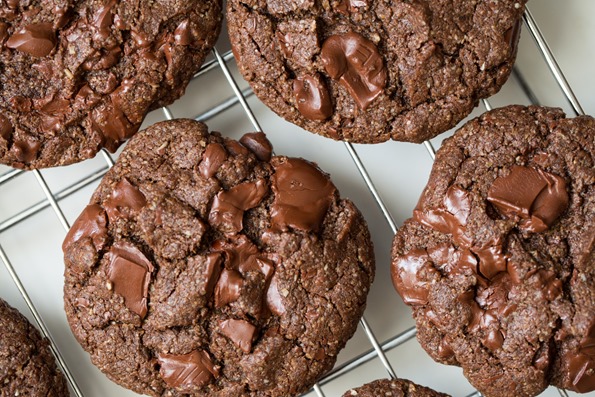 vegandoublechocolatechunkcookies-5806.jpg