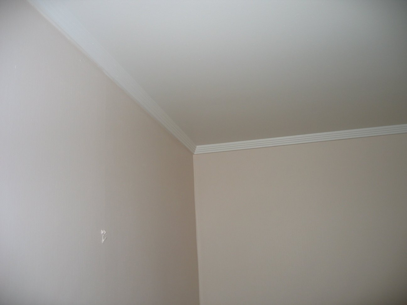 ceiling_corner.jpg