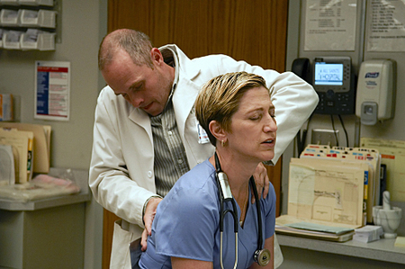 Nurse-Jackie-nurse-jackie-6636480-450-299.jpg