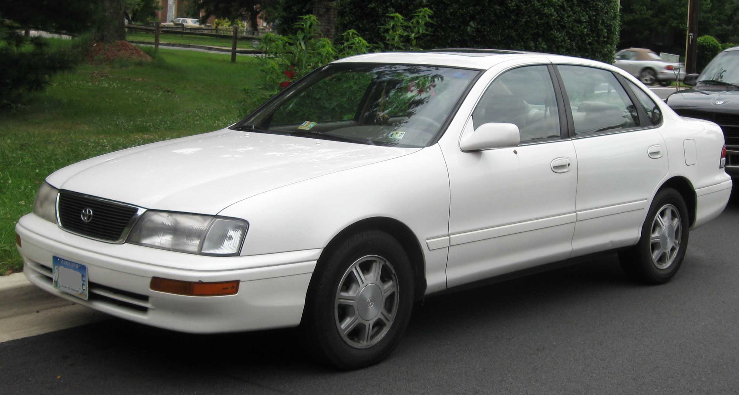 95-97_Toyota_Avalon_.jpg