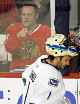 vince%20vaughn%20blackhawks.PNG