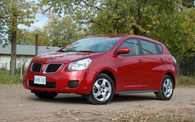 014535_2009_Pontiac_Vibe.jpg