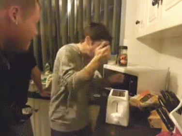 tumblr_nnpoxiKU9g1tpj4iso1_400.gif