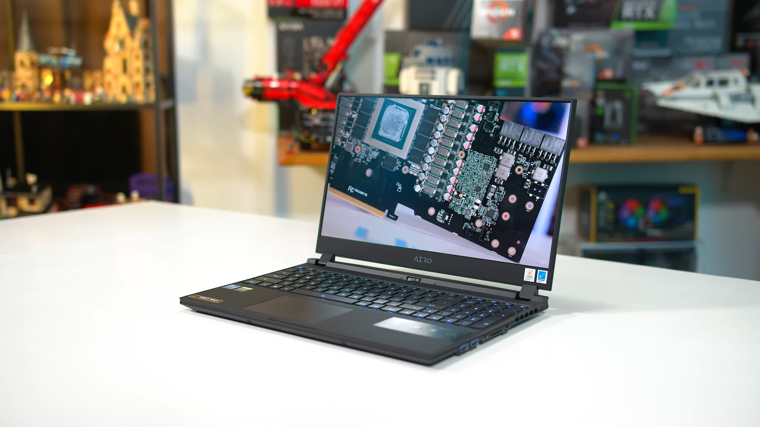 www.techspot.com
