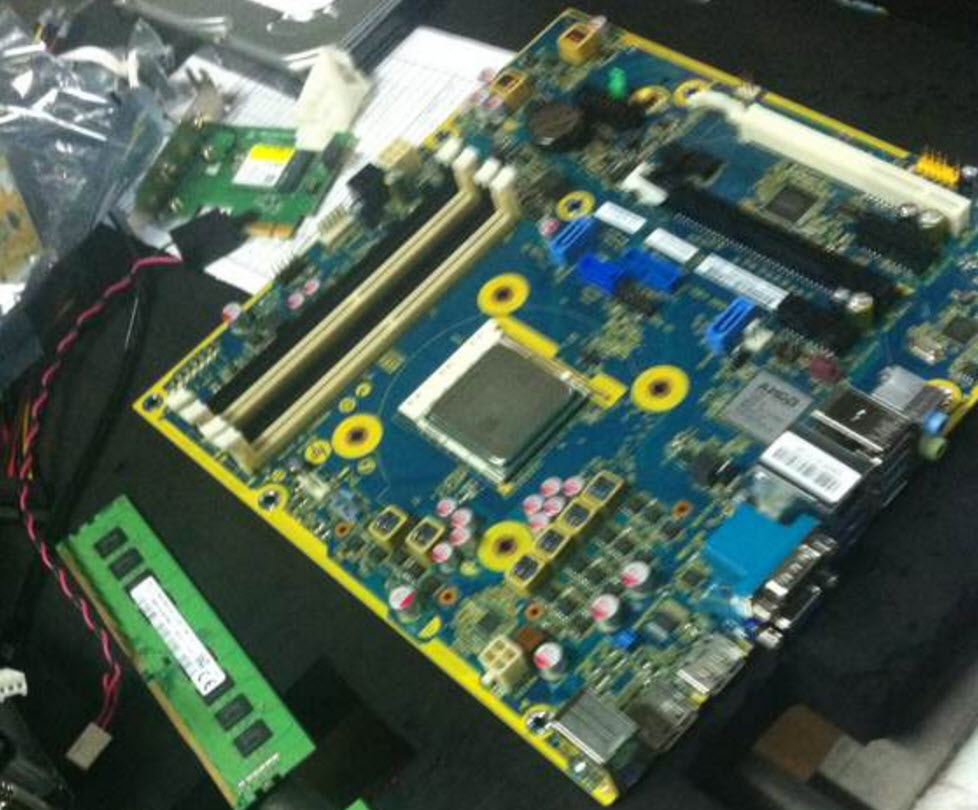 AMD-AM4-Motherboard-With-Bristol-Ridge.jpg