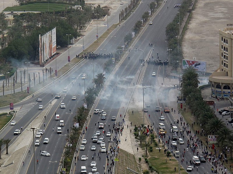 800px-2011_Bahraini_uprising_-_March_%2835%29.jpg