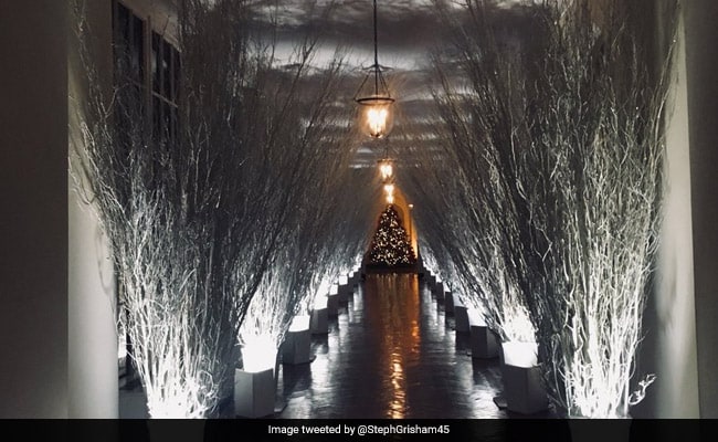 white-house-christmas-decorations-twitter_650x400_61511951542.jpg