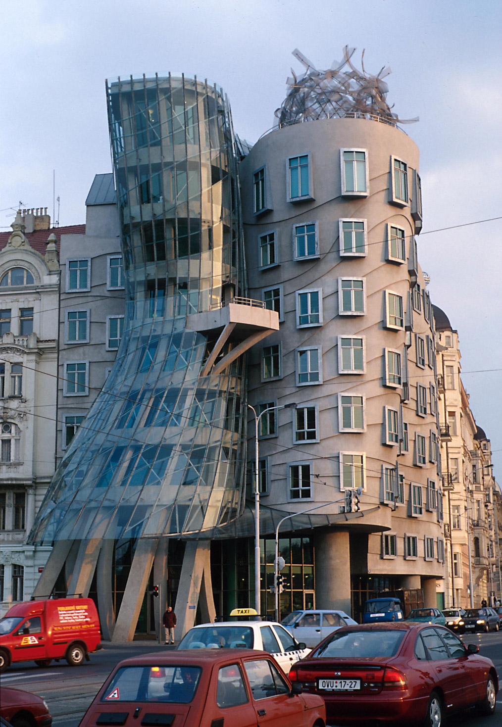 installation-bilbao-gehry-2001.jpg