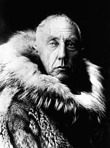 220px-Amundsen_in_fur_skins.jpg