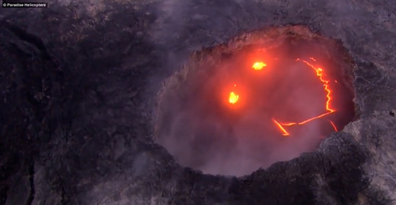 volcano-smile-Paradise-Helicopters.jpg
