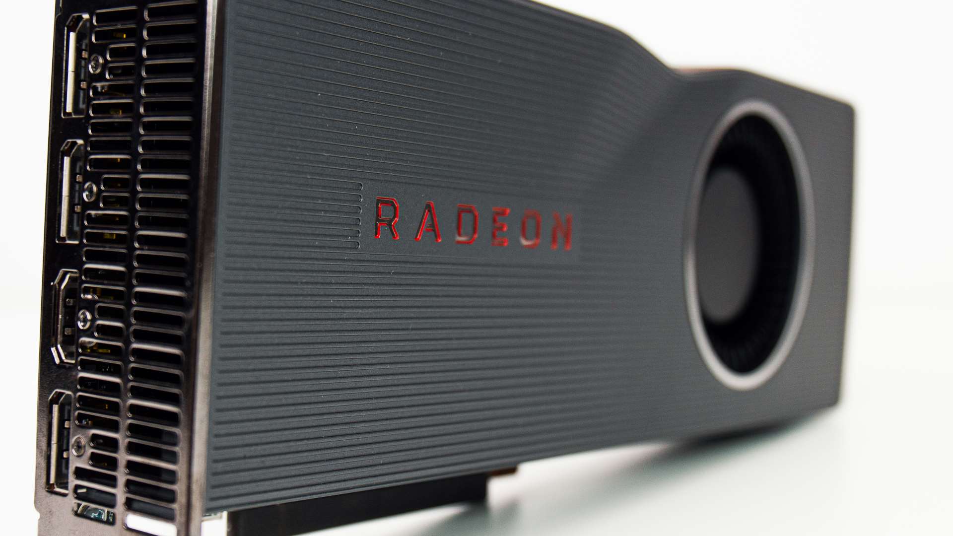 amd-radeon-rx-5700-xt-side-on.jpg